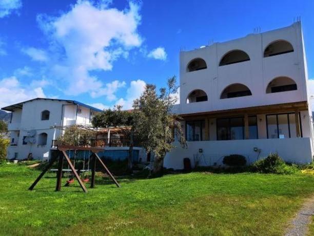 Babis & Popi Rooms And Studios Frangokastello Exterior foto