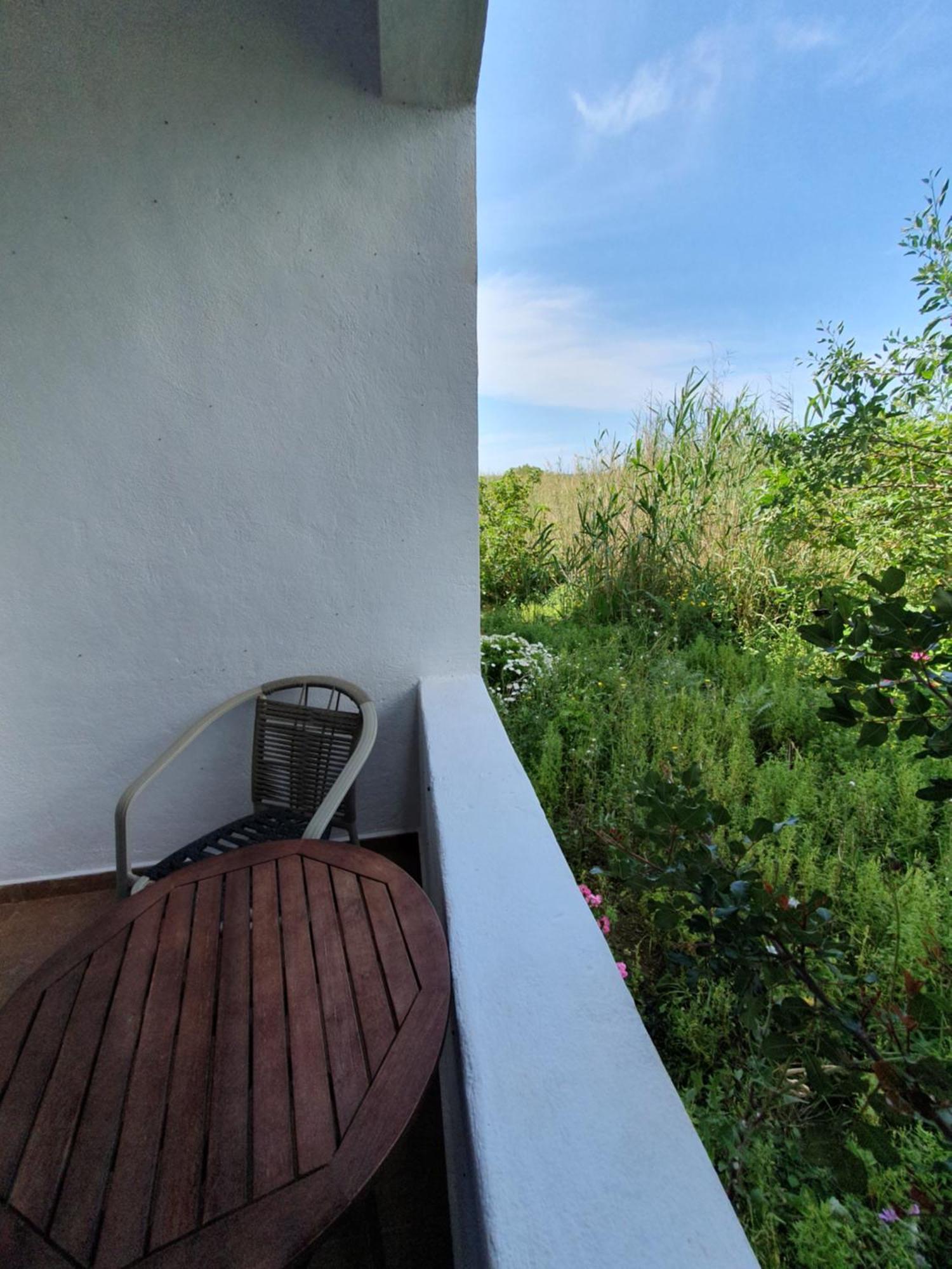 Babis & Popi Rooms And Studios Frangokastello Exterior foto